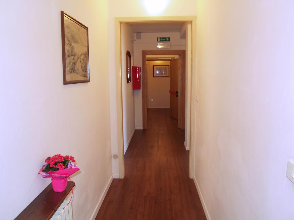 Hotel Rosalpina Riva del Garda Exterior foto